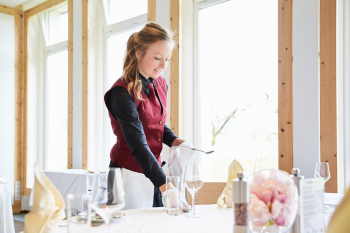 Stephanie im Serviceunterricht